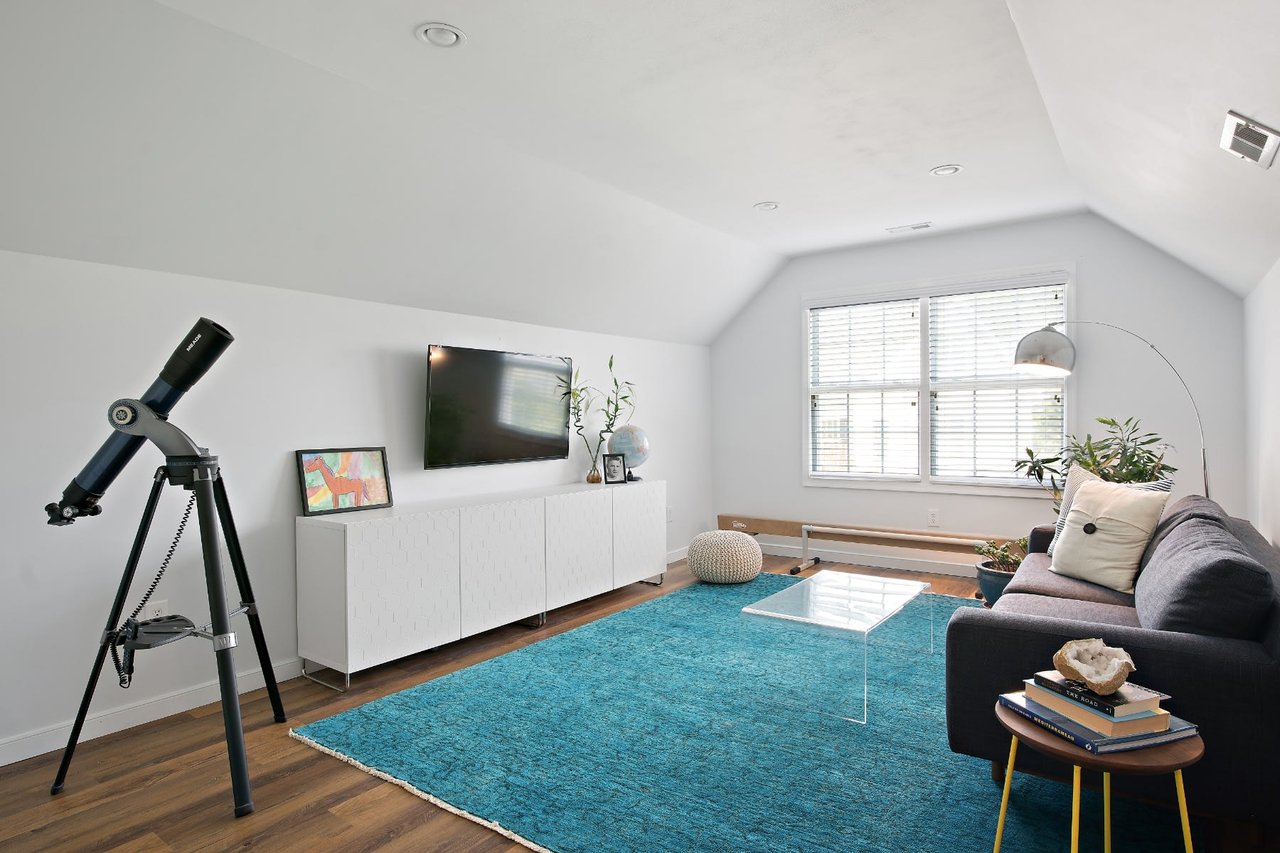 1407 Lundy Terrace