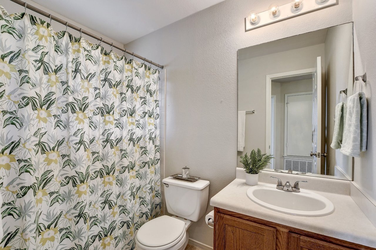 185 Sampson, Kyle, Texas 78640