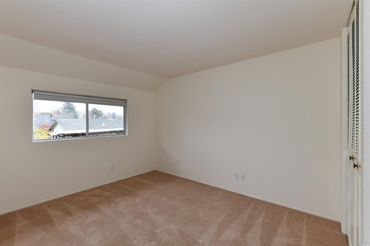 424 Simi Pl