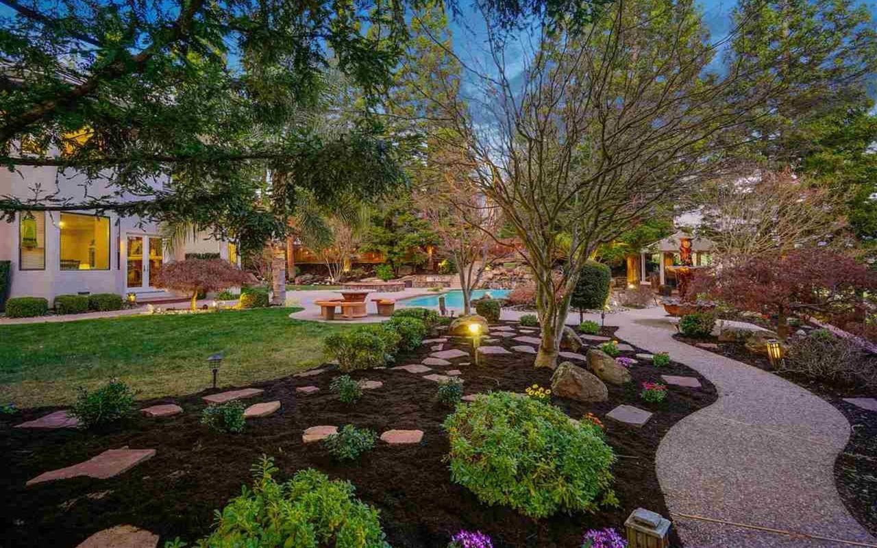 4580 Kingswood Dr