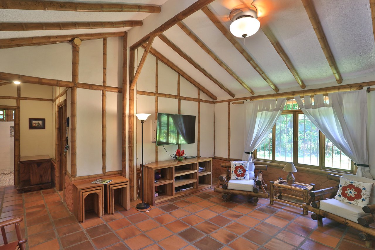Two Home Rural Retreat, Santa Ana, San Jose
