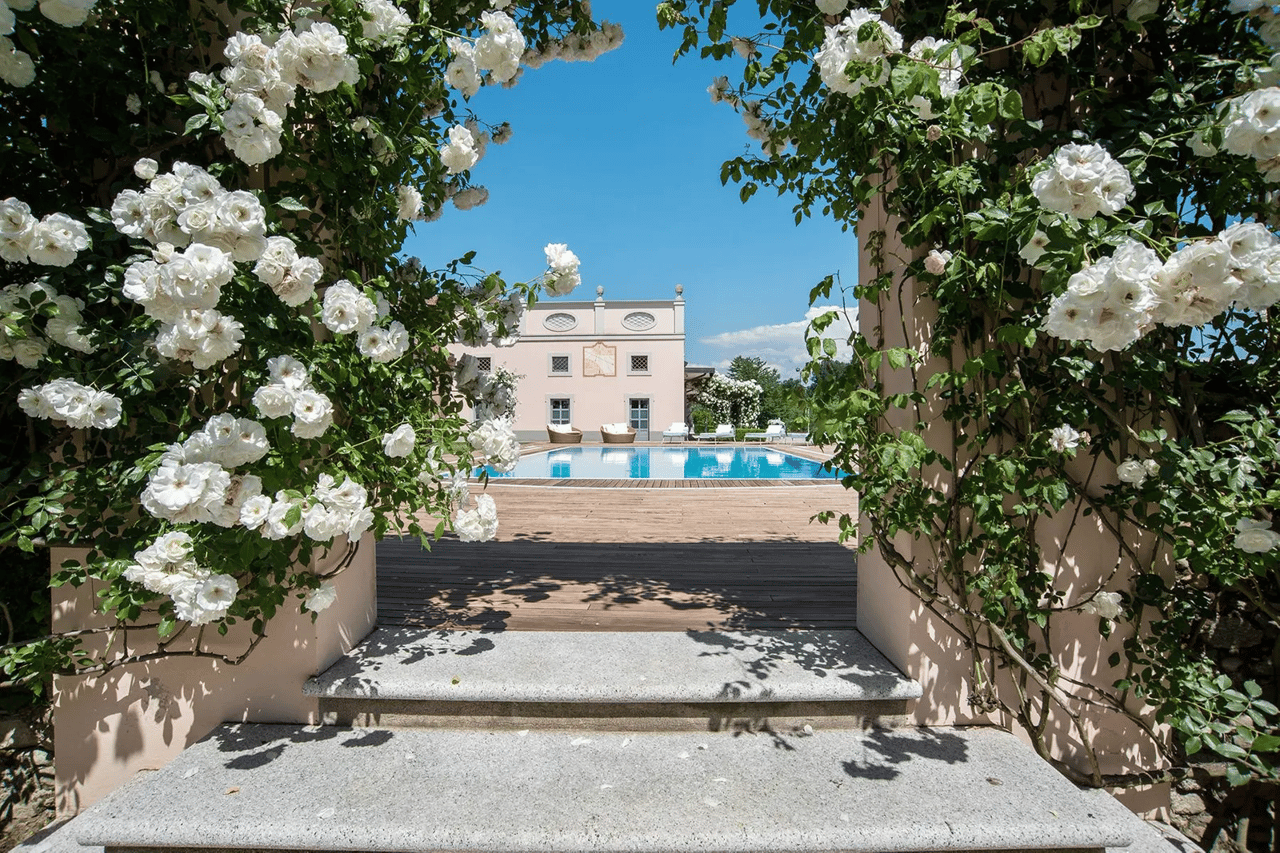 4 Charming Courtyards To Welcome You Home