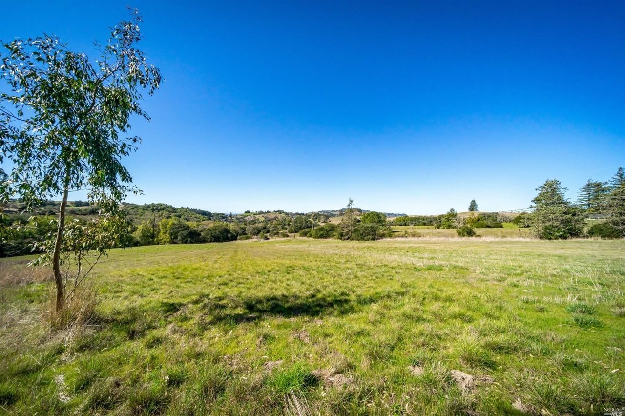 5289 Sonoma Mountain Rd