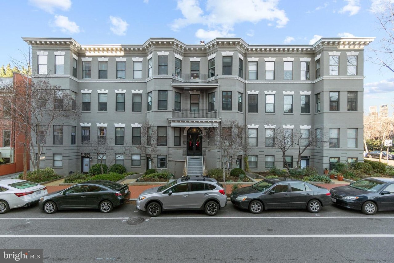 2101 N St NW, #205