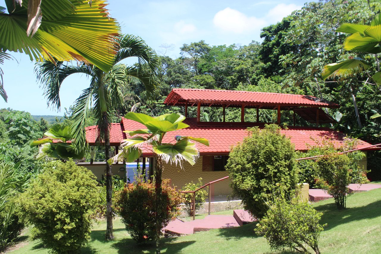 Income Producing Property with Ocean View close to Dominical