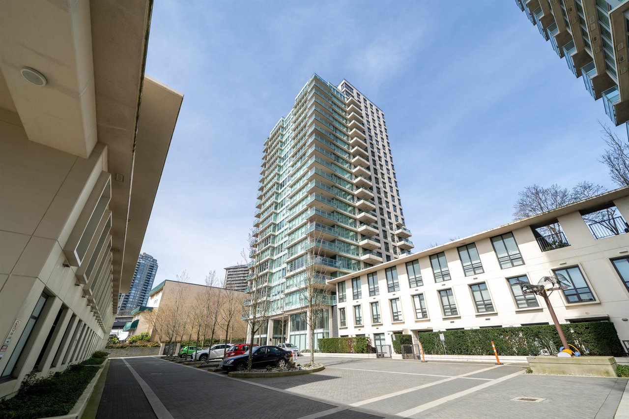 801-2200 Douglas Rd