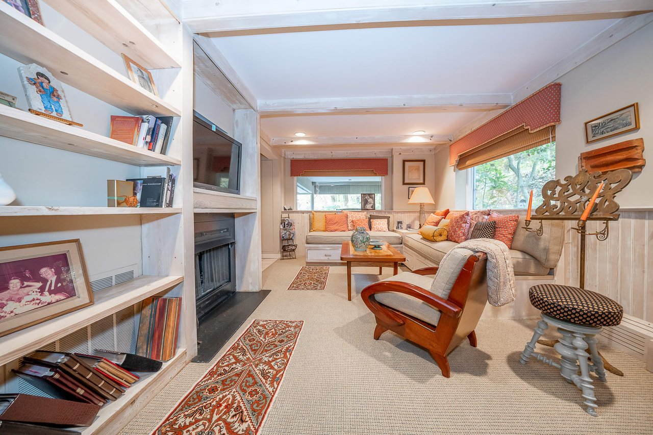 334 Malin Rd