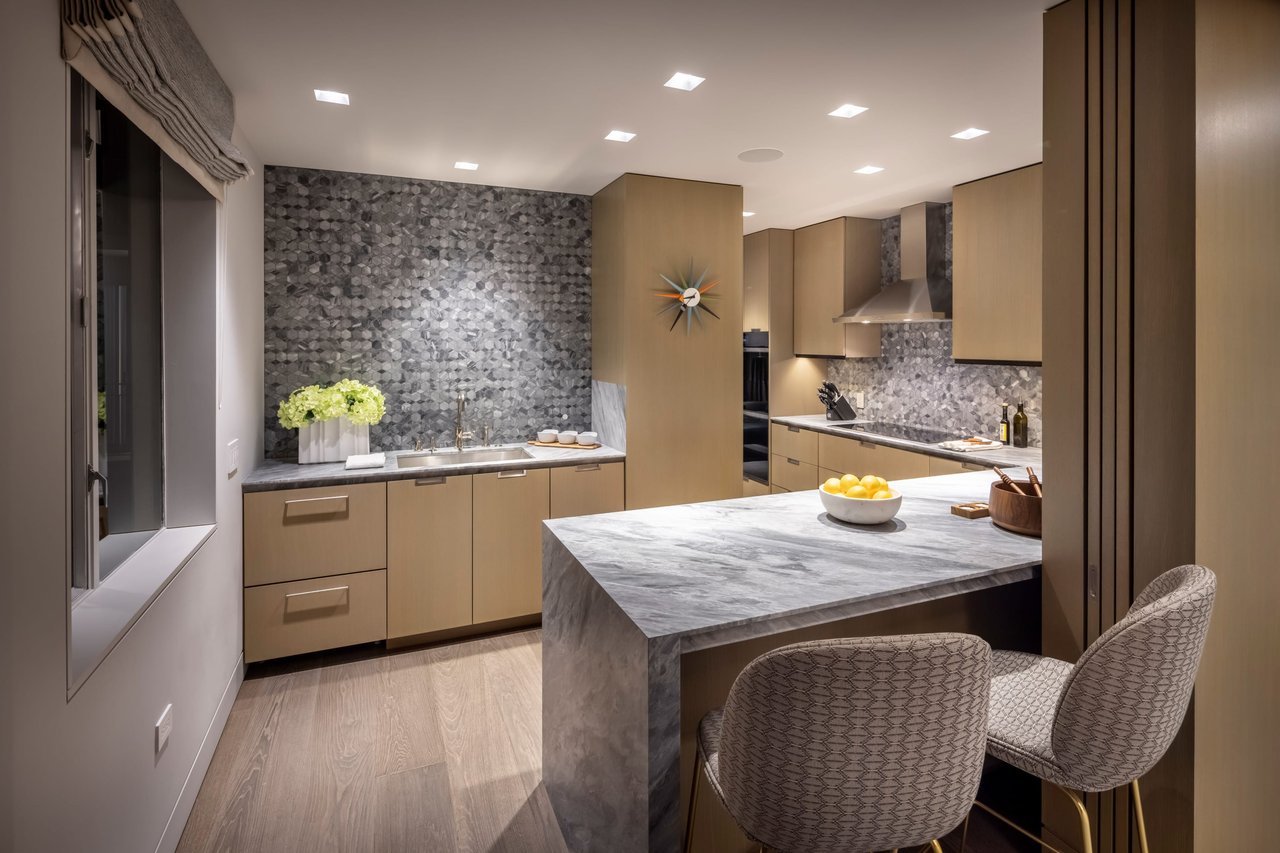 Jay Jeffers-Designed Bay View Apartment on Russian Hill