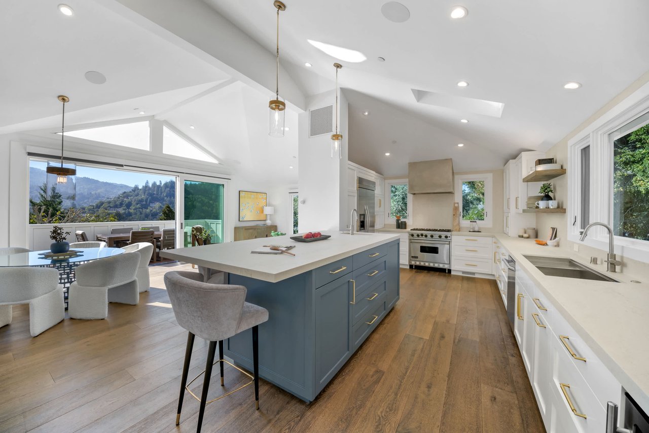 Exceptional Contemporary Renovation