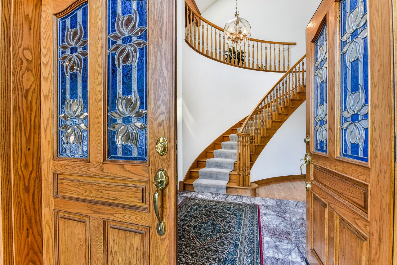 Fantastic Opportunity to buy in Alamo!