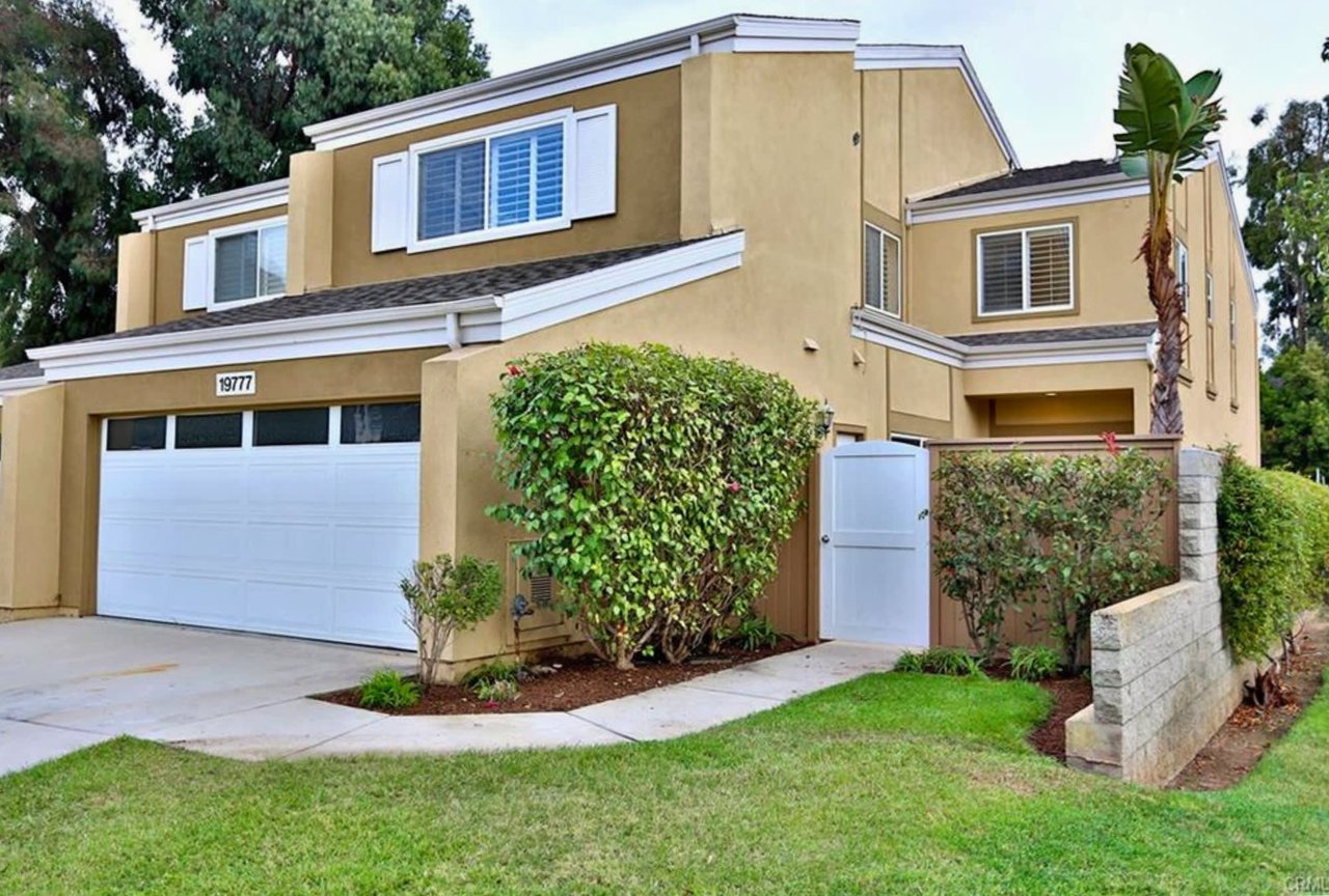 19777 Shorecliff Lane