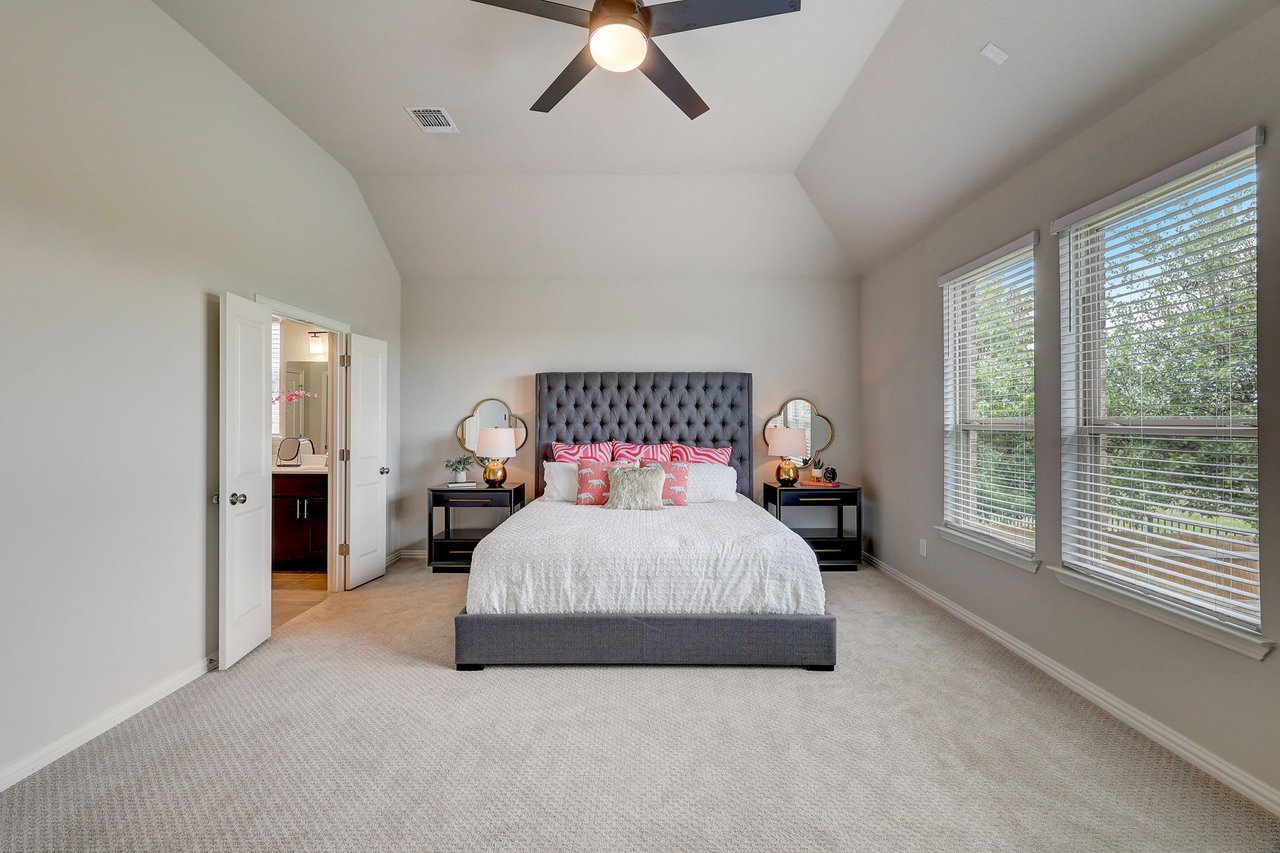 Charming single-story home in the desirable Paloma Lake in RR that backs to a greenbelt!