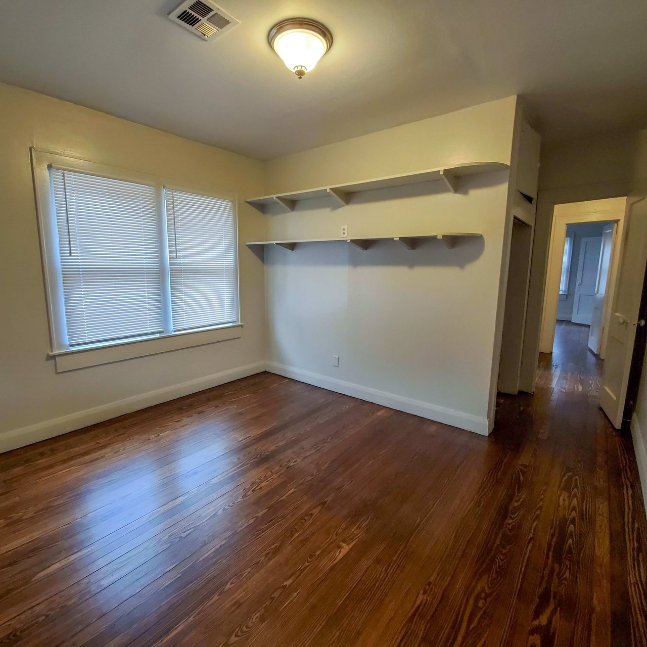 632 W Dewey 