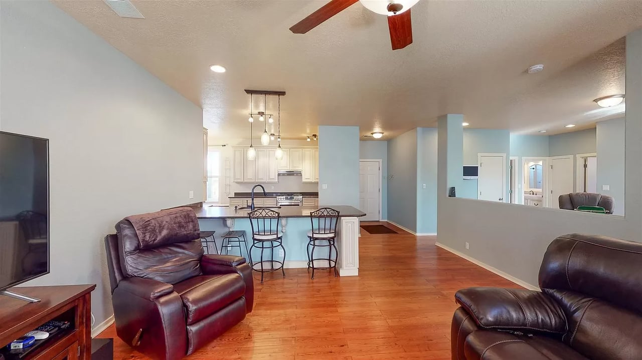 3 Butterfly Bush Ct