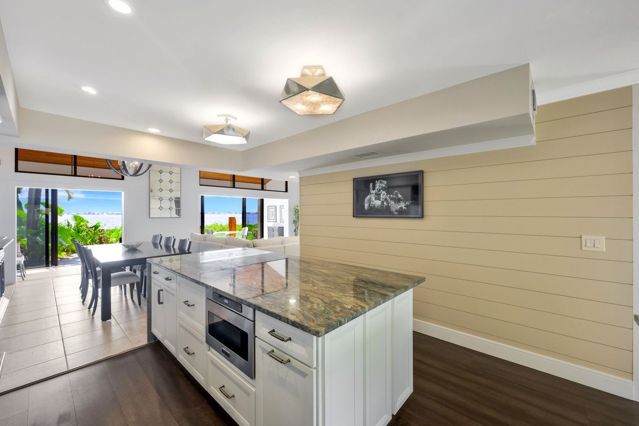 5018 Harbortown Lane