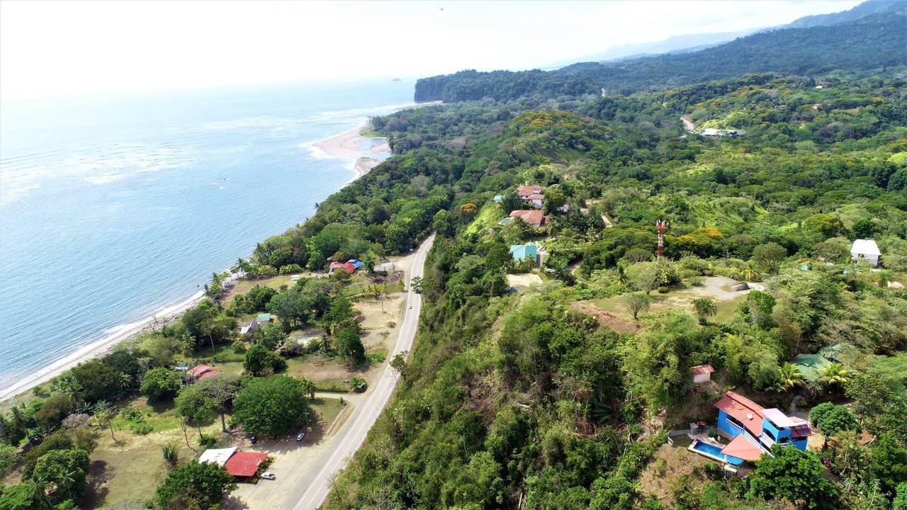 Iconic Eco-lodge With Outstanding Ocean, Sunset, and Mountain Views