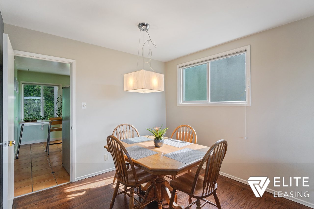 28 Knollview Way