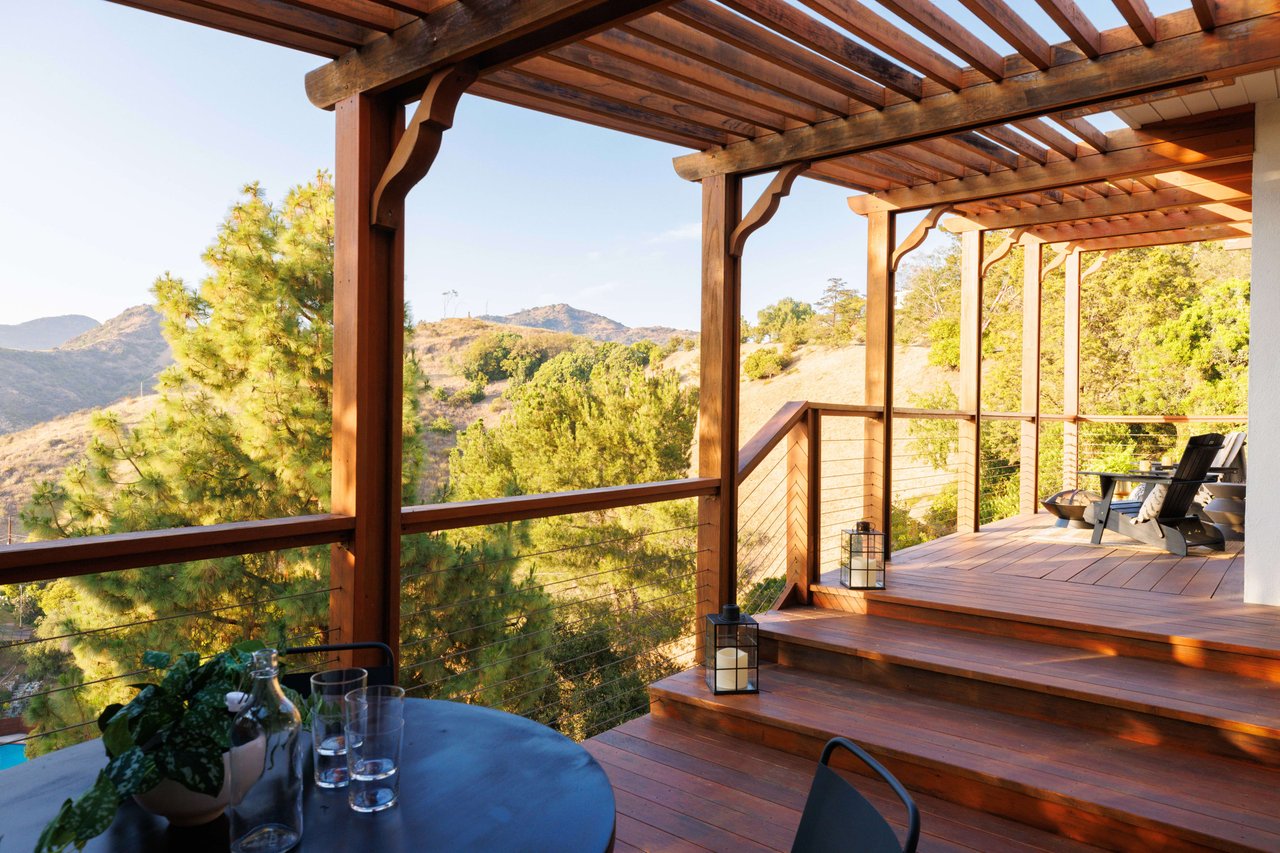 Peaceful Post and Beam in the Los Feliz Oaks