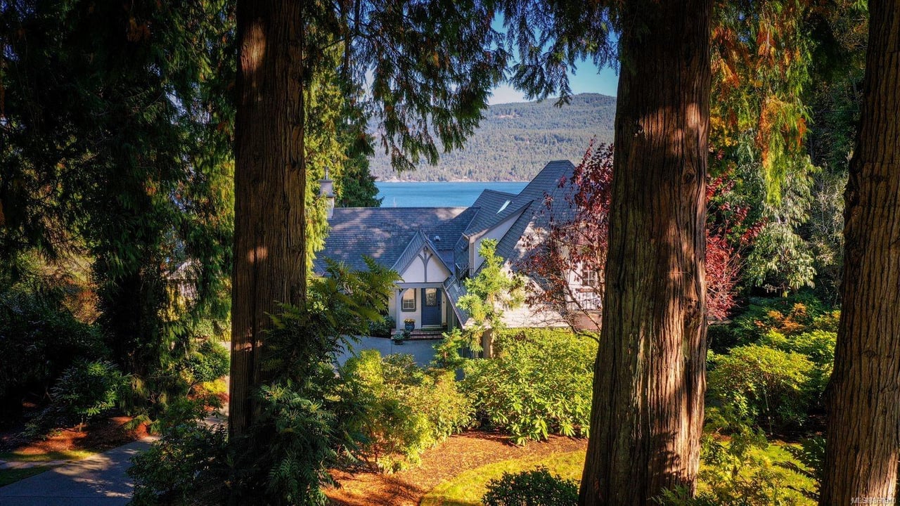 4349 Kingscote Rd, Cobble Hill