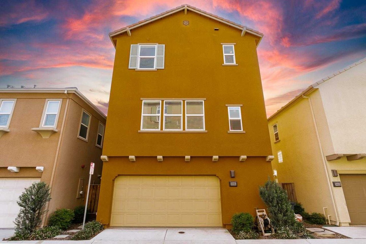 38865 Coneflower PL