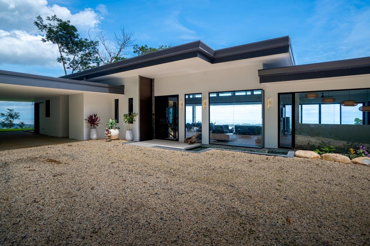 Private Solar Powered Ocean View Villa, Ojochal, Puntarenas