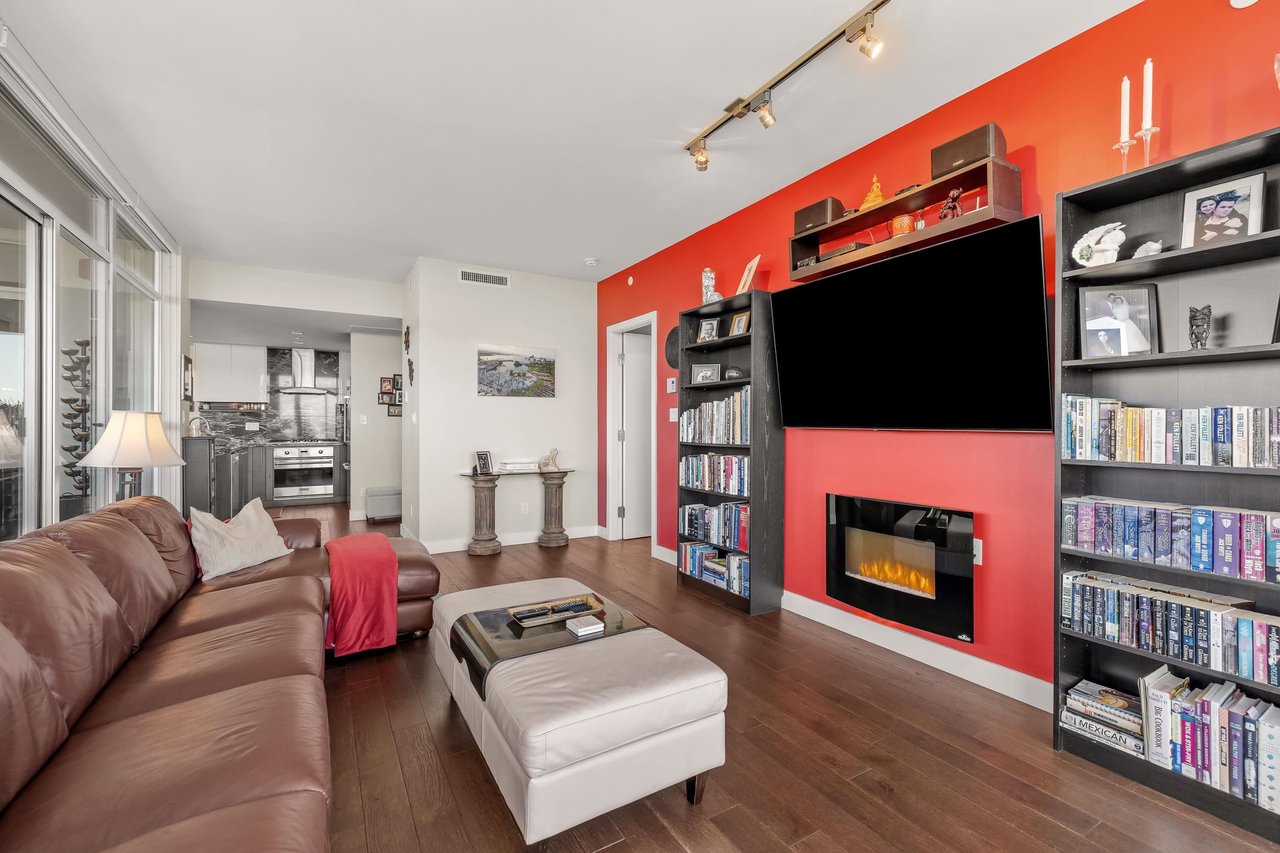 1902-958 Ridgeway Ave