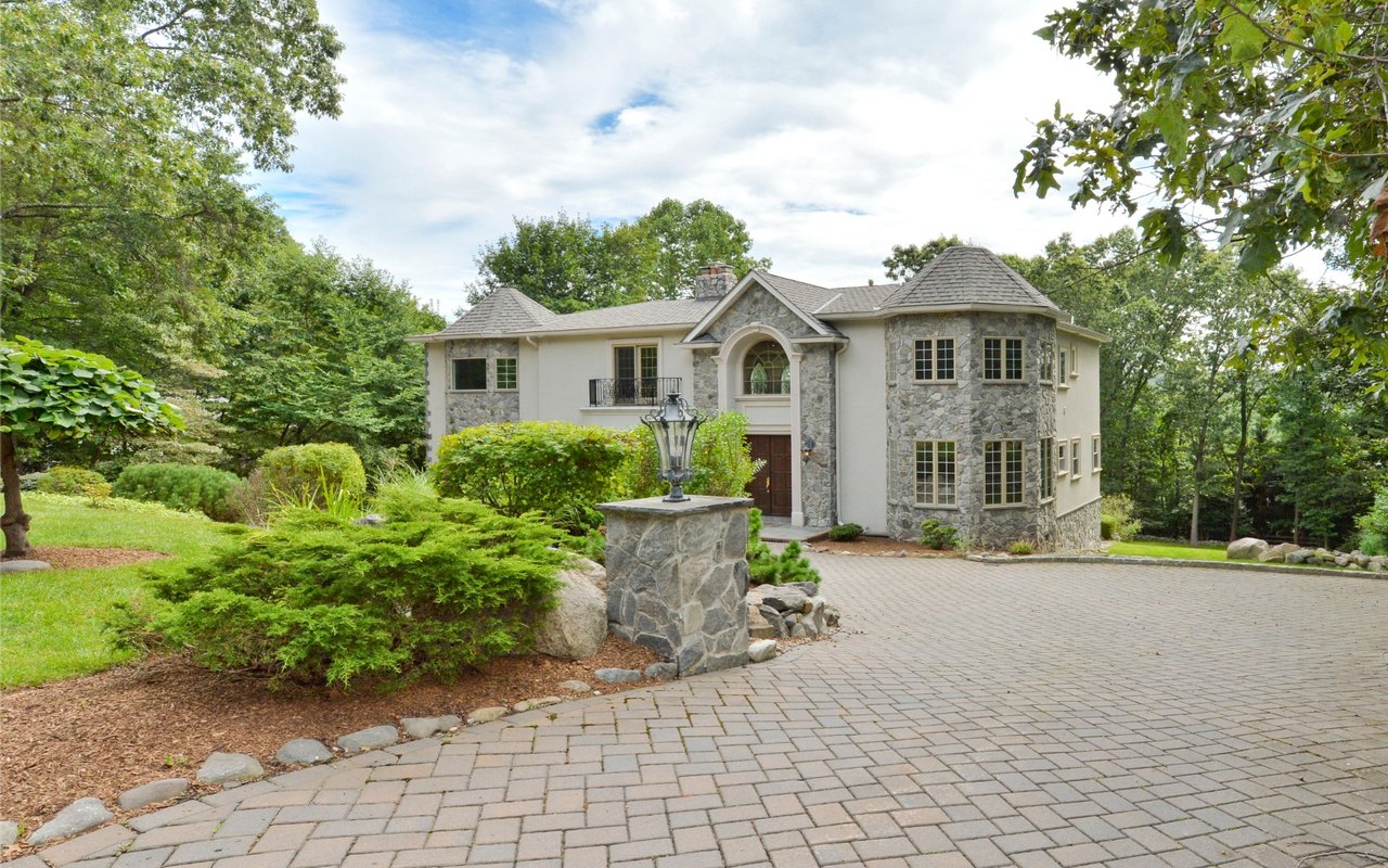68 Hillcrest Drive