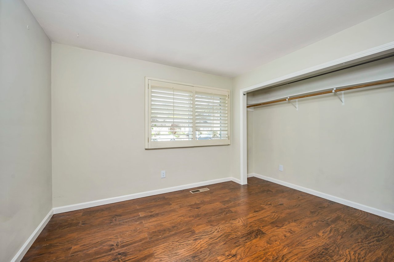 4858 Devonshire Place