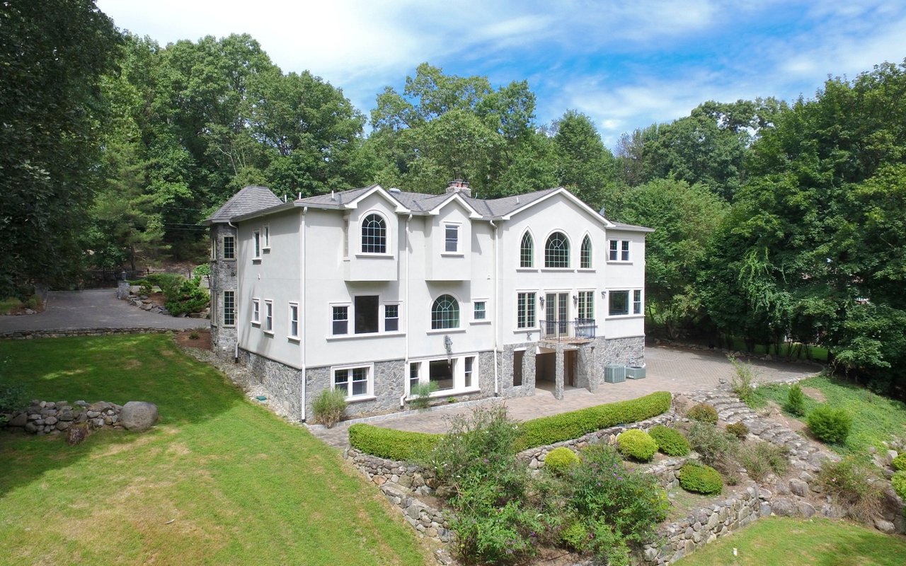 68 Hillcrest Drive