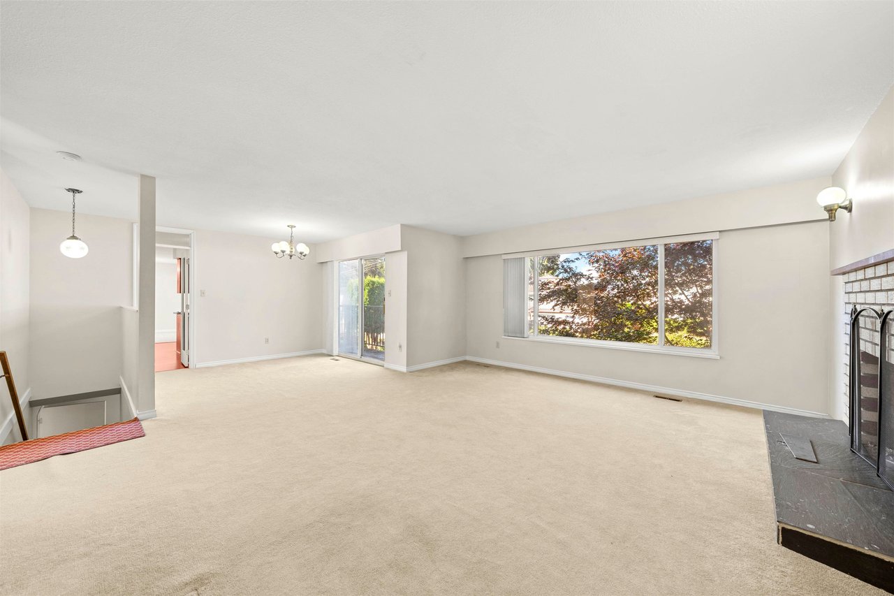 12178 97 Ave