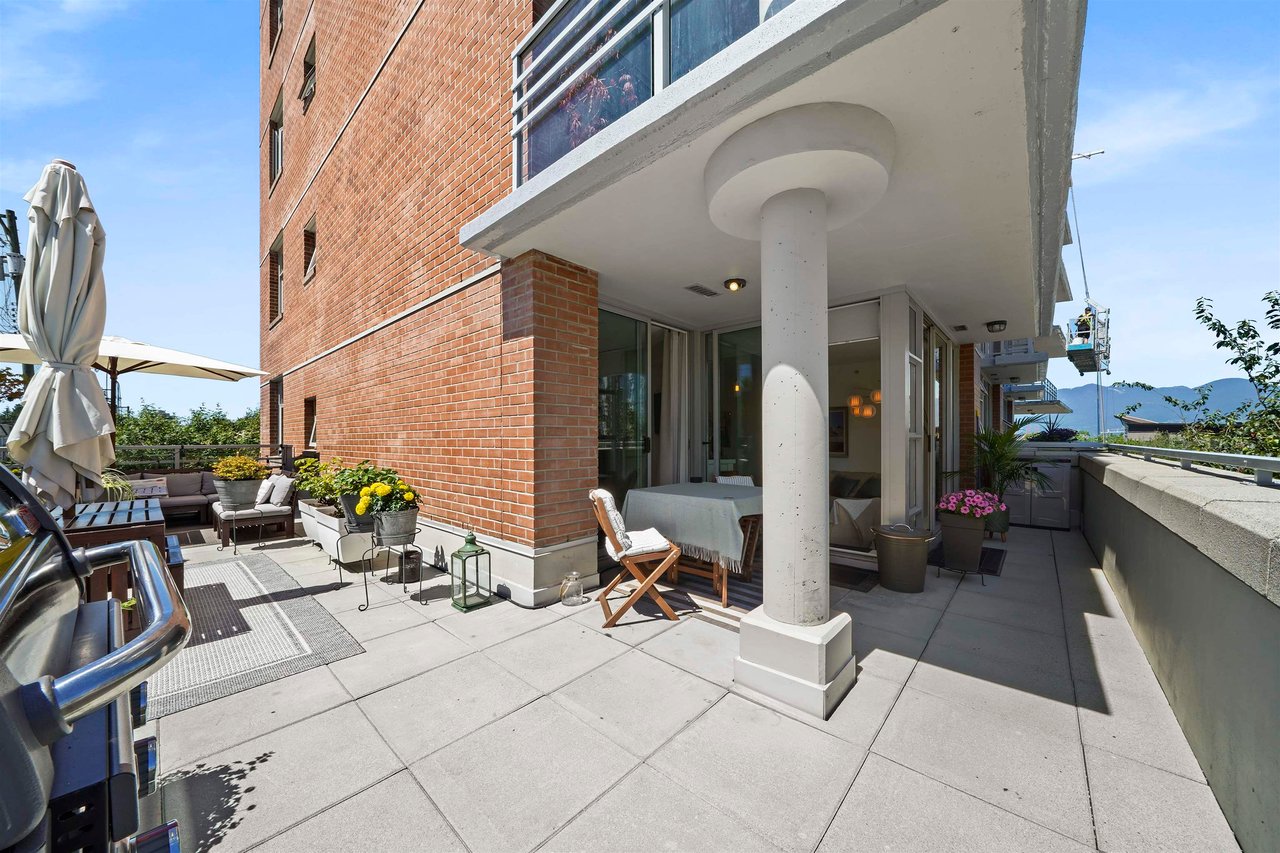 314-298 E 11th Ave