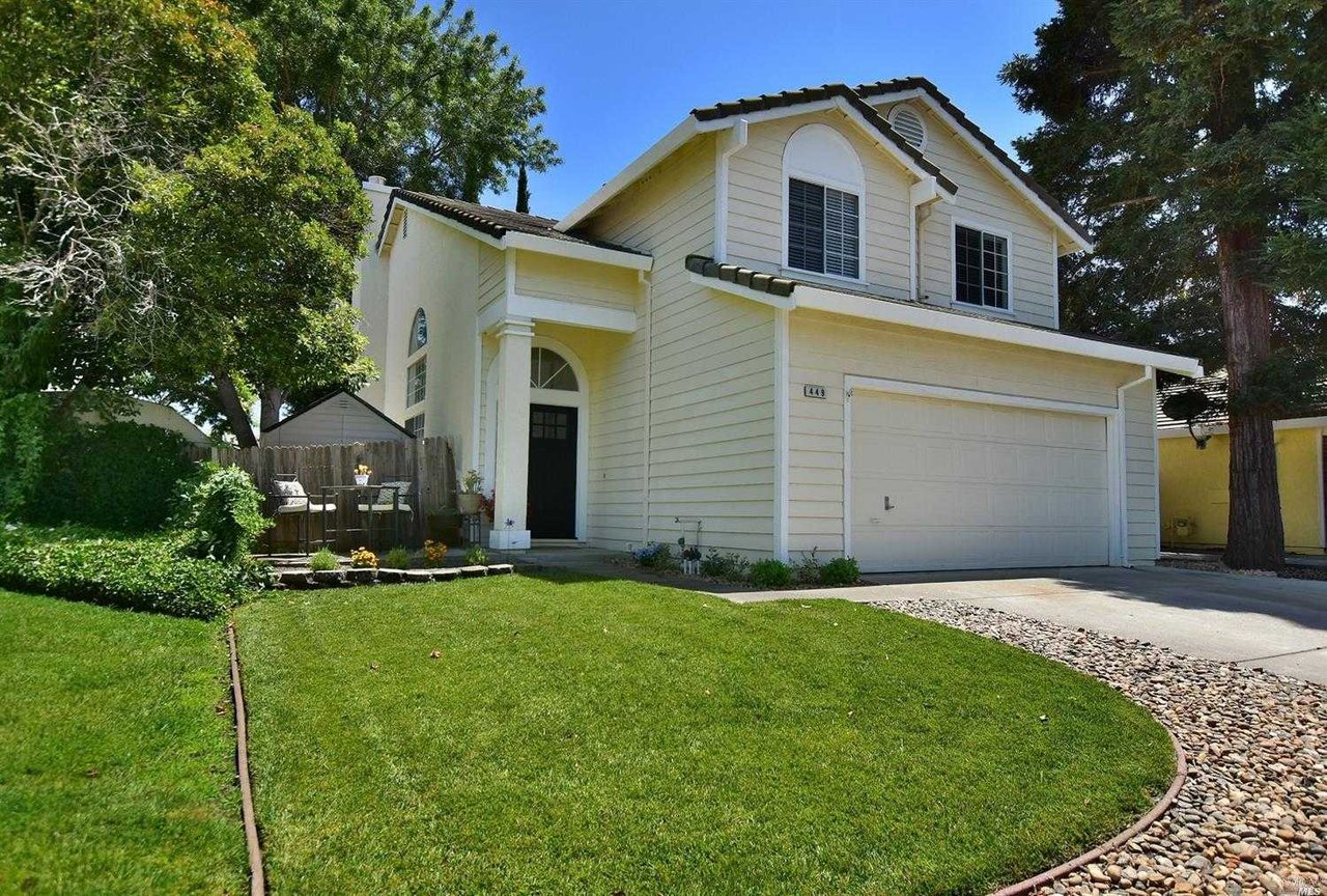 449 Stoneybrook Lane
