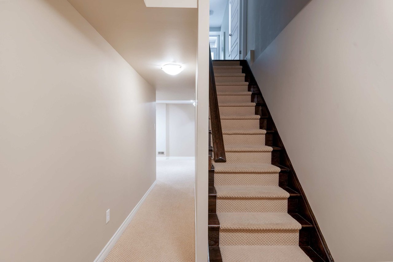 14-4165 Upper Middle Road Unit: 14