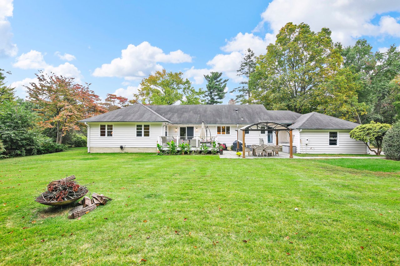 24 Pequot Drive, Norwalk