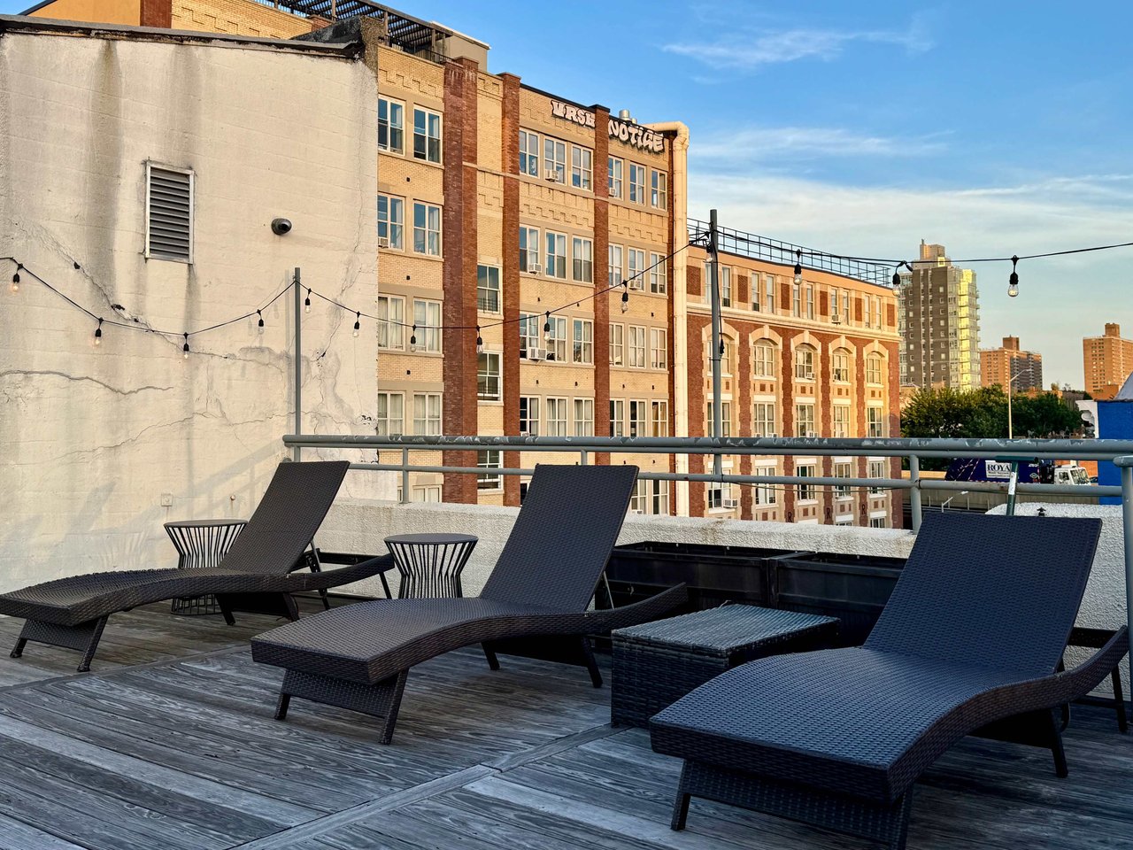 Waverly Terrace 🏙️