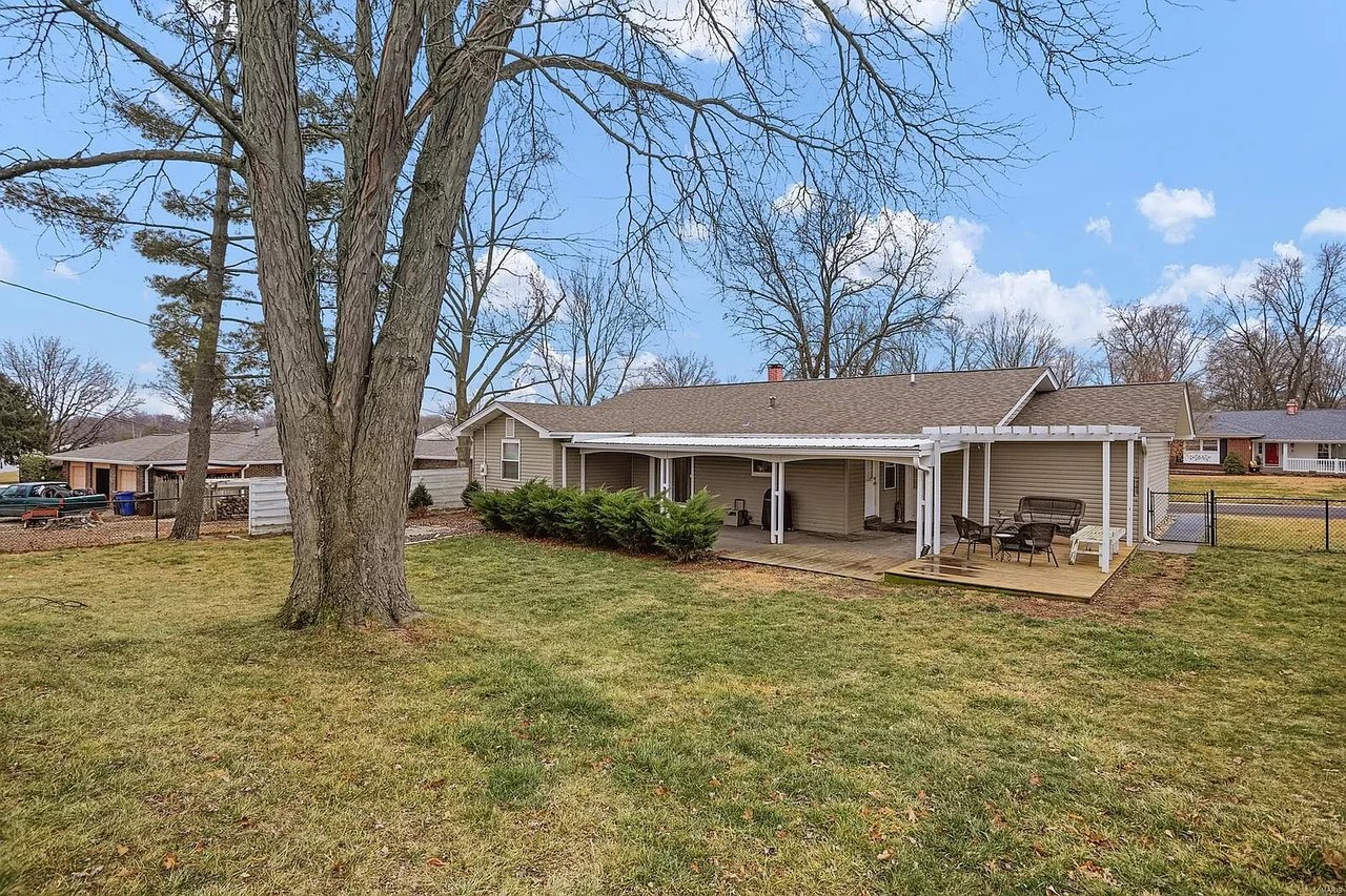 39 Janis Ann Dr