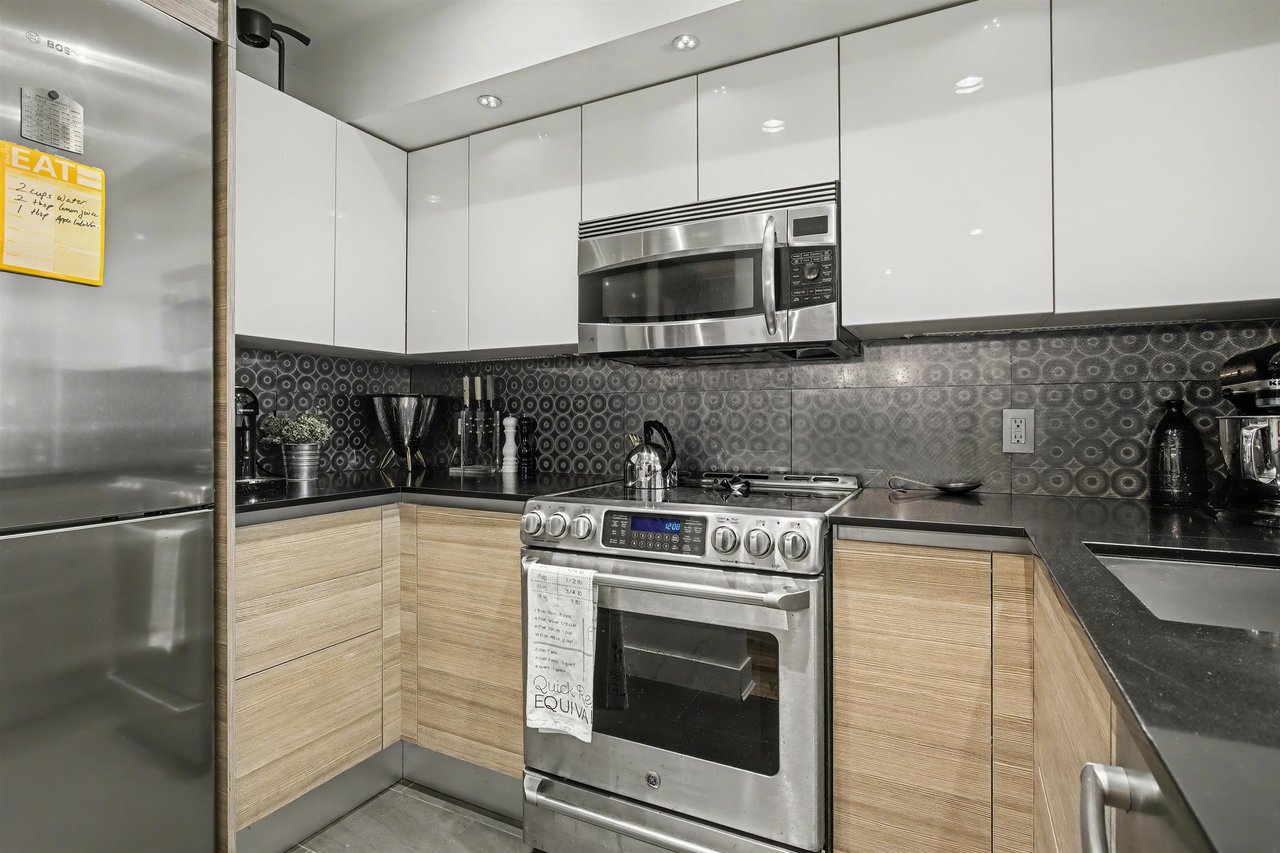 103-669 W 7th Ave