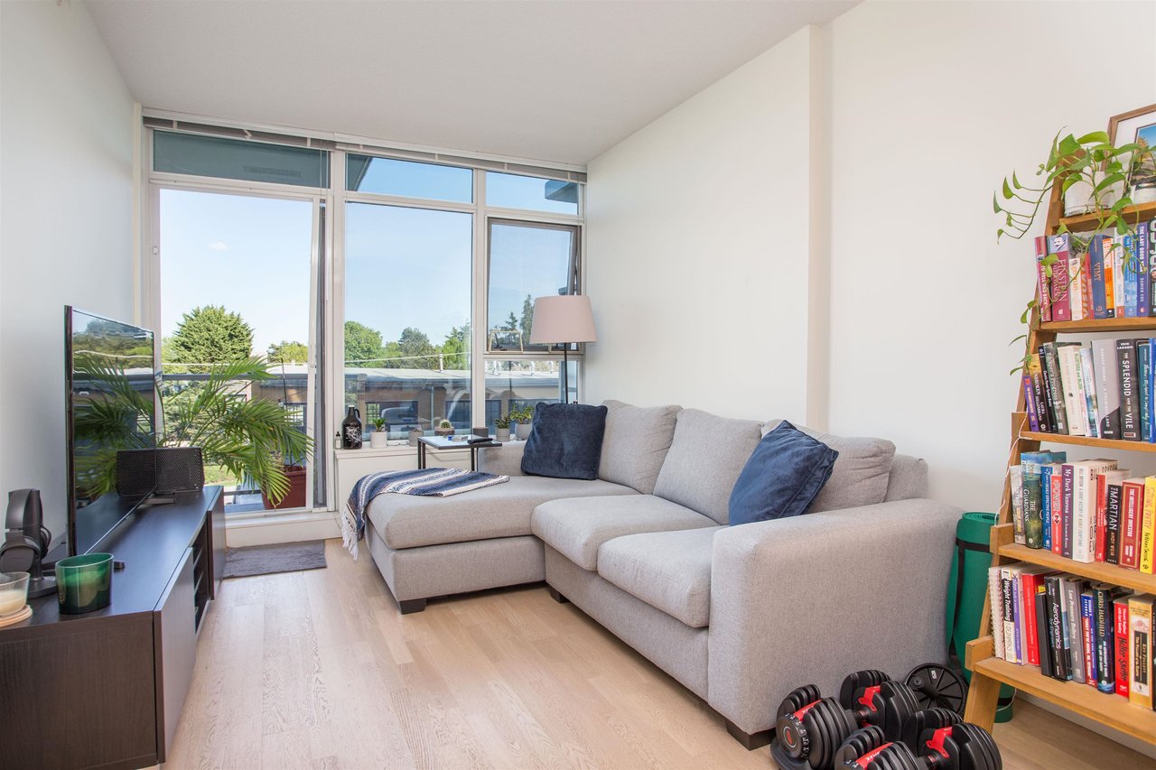 512-251 E 7th Ave