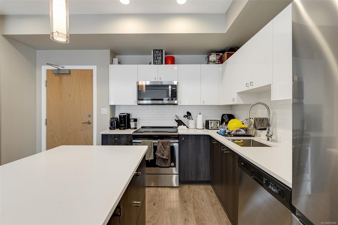 217-767 Tyee Rd