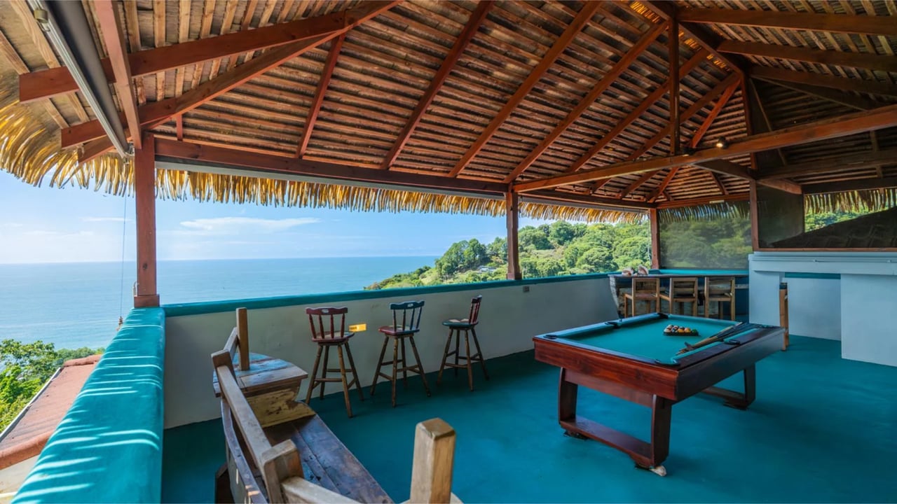 Solar Powered Coastal Luxury Estate, Dominical, Puntarenas