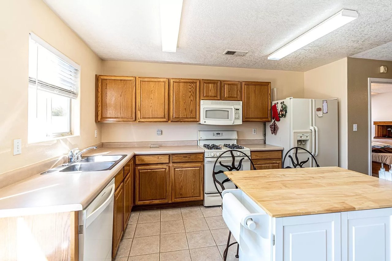6448 Freemont Hills Loop NE