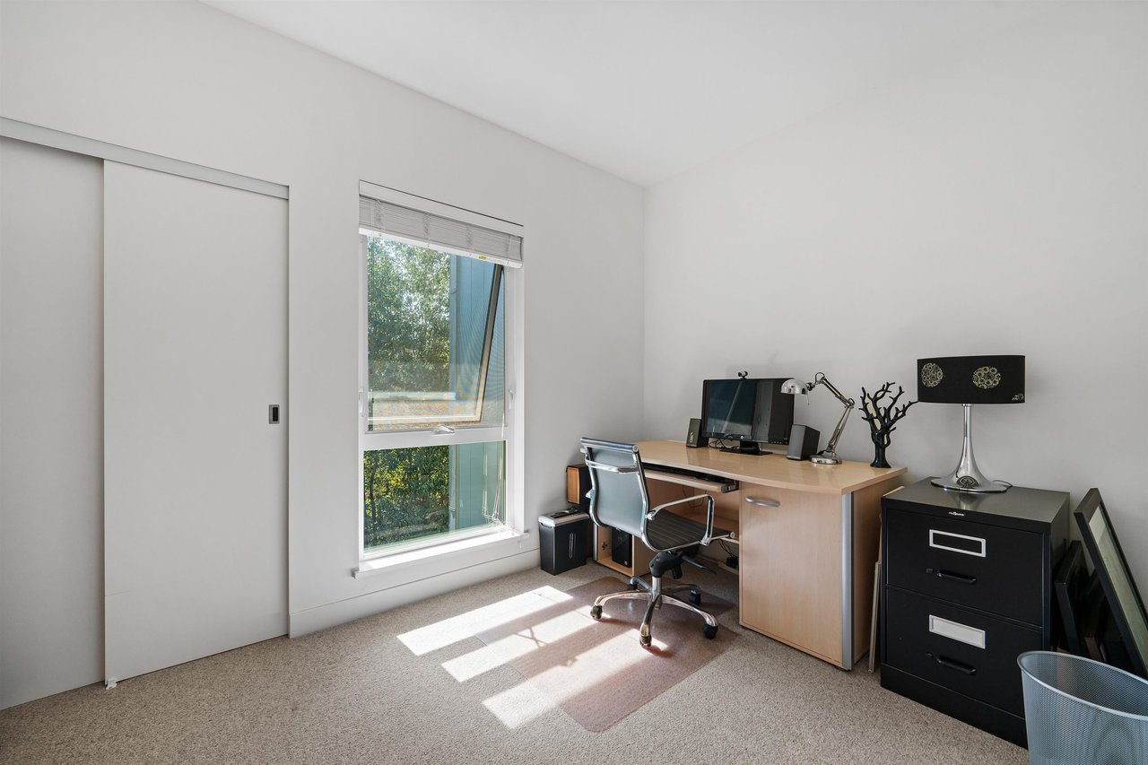 16-3595 Salal Drive, North Vancouver