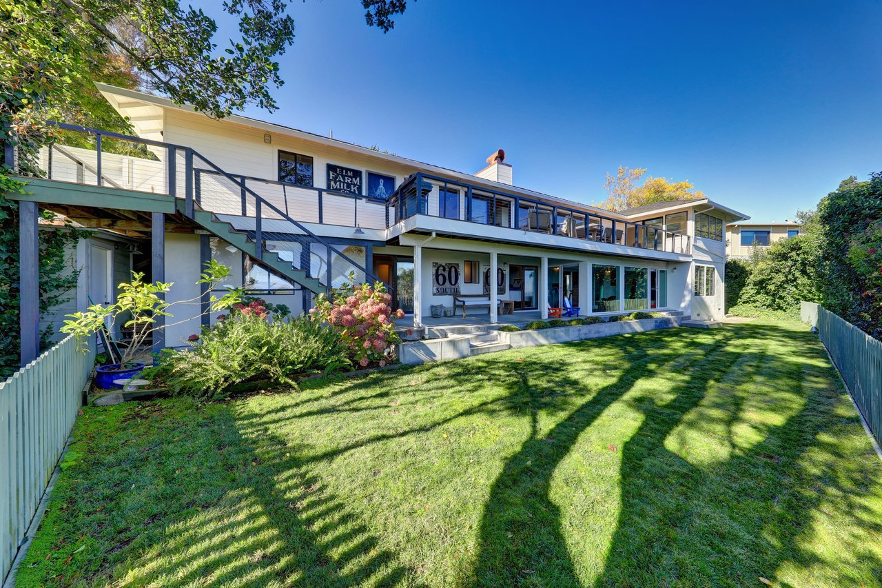 Newly Remodeled Home with Bay Views 