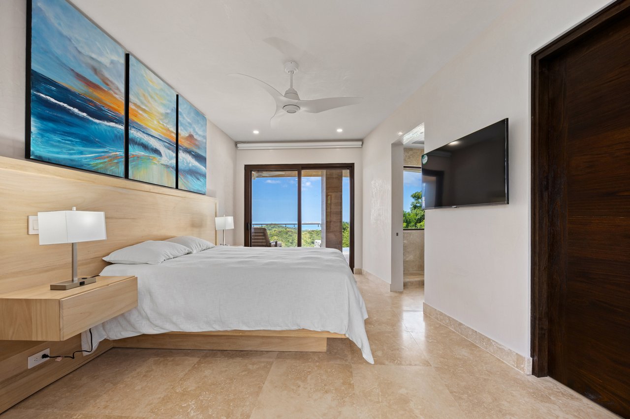 Contemporary Infinity Pool Villa, Flamingo, Guanacaste