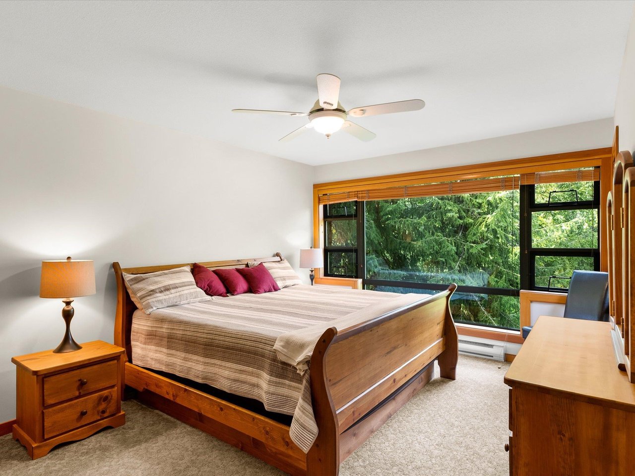 4658 Montebello Pl