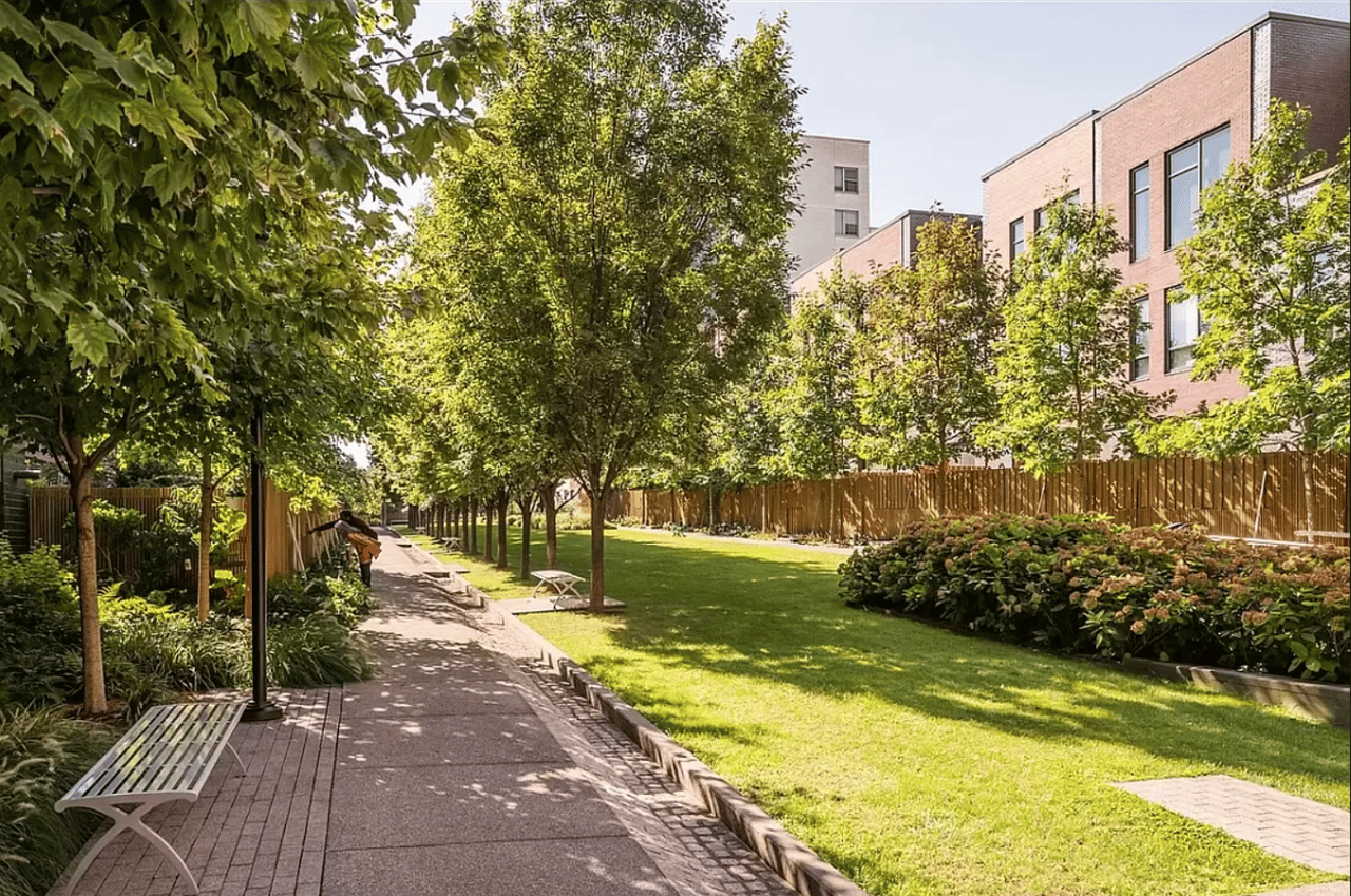 8 Vanderbilt Ave #3C