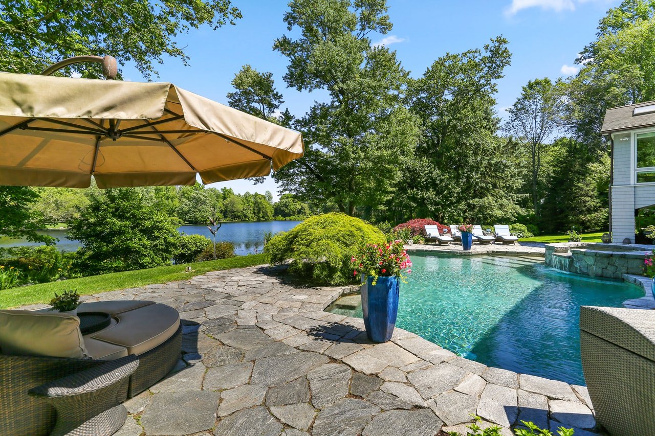 14 Pequot Trail