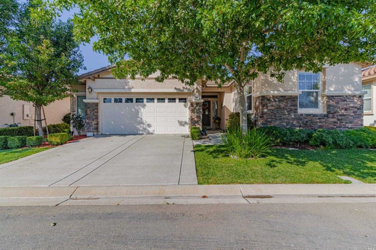 707 Livingston Place
