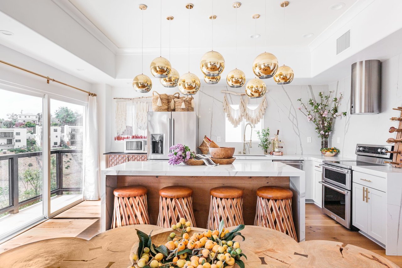 Stunning Modern View Home perched at the top of Glassell Park