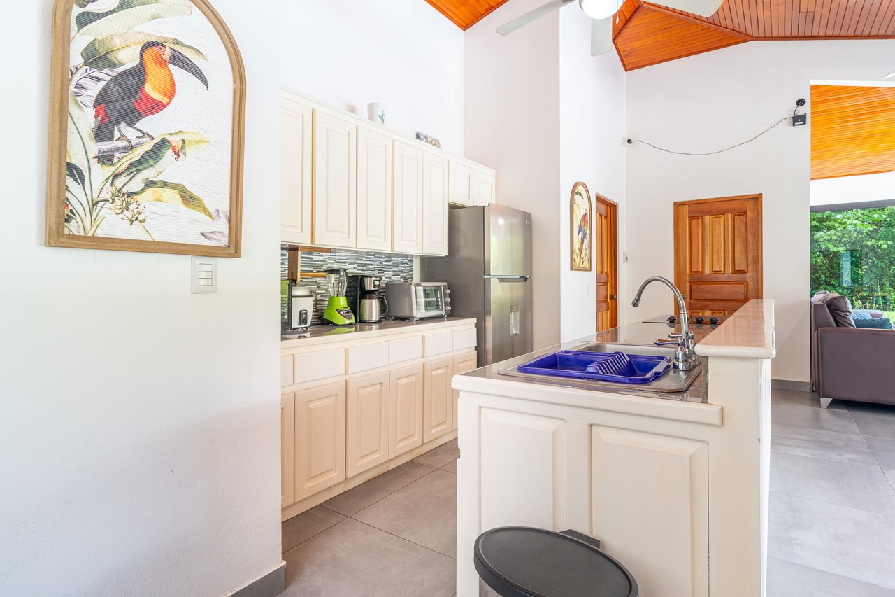 Excellent 3BR in Popular Neighborhood, Quiet, Private, Strong Rental Income